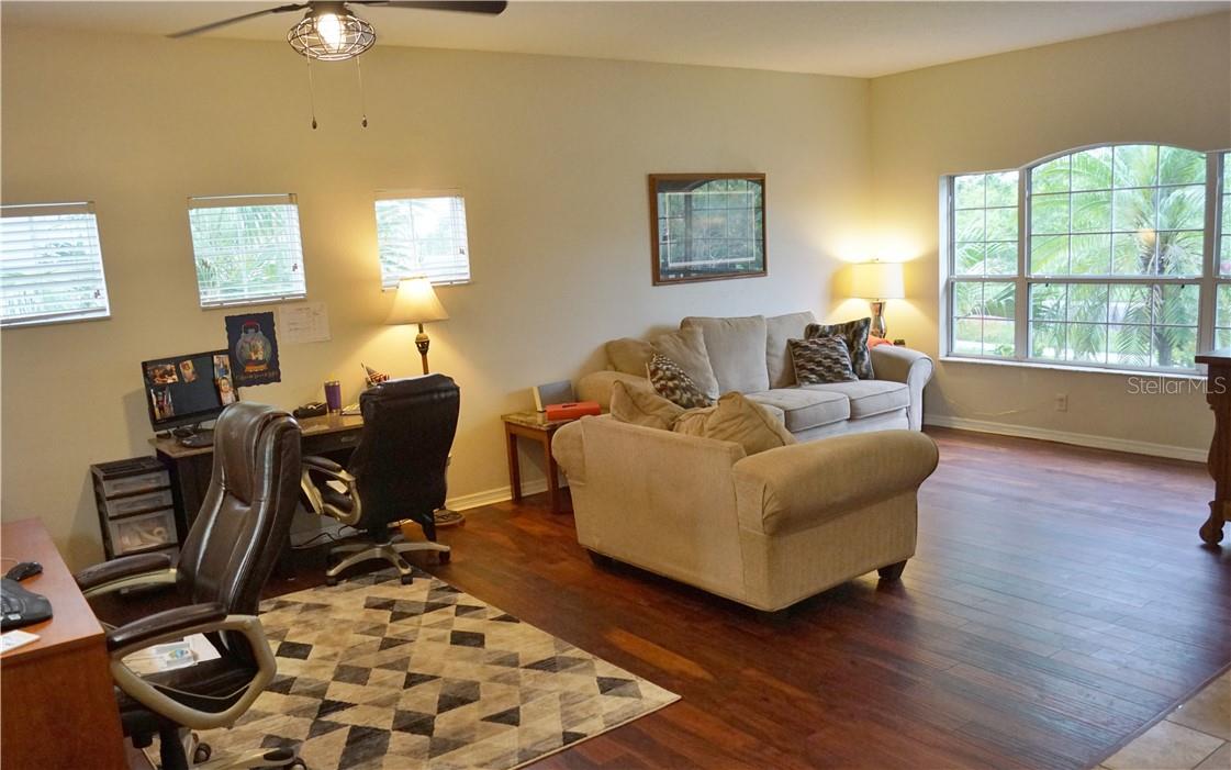 Image 14 of 38 For 1742 Mira Lago Circle
