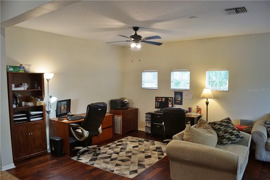 Image 15 of 38 For 1742 Mira Lago Circle