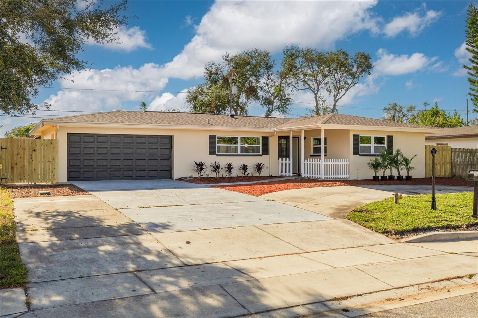 Details for 2105 Greenbriar Boulevard, CLEARWATER, FL 33763