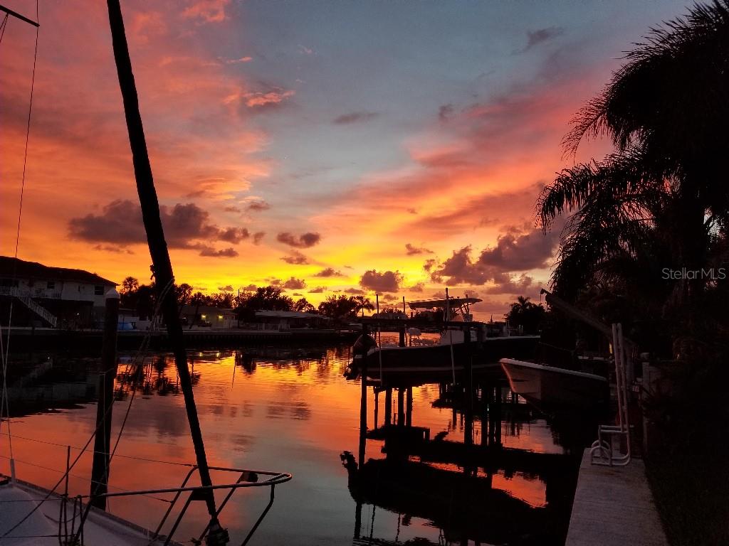 Image 8 of 11 For 8060 Gulf Boulevard