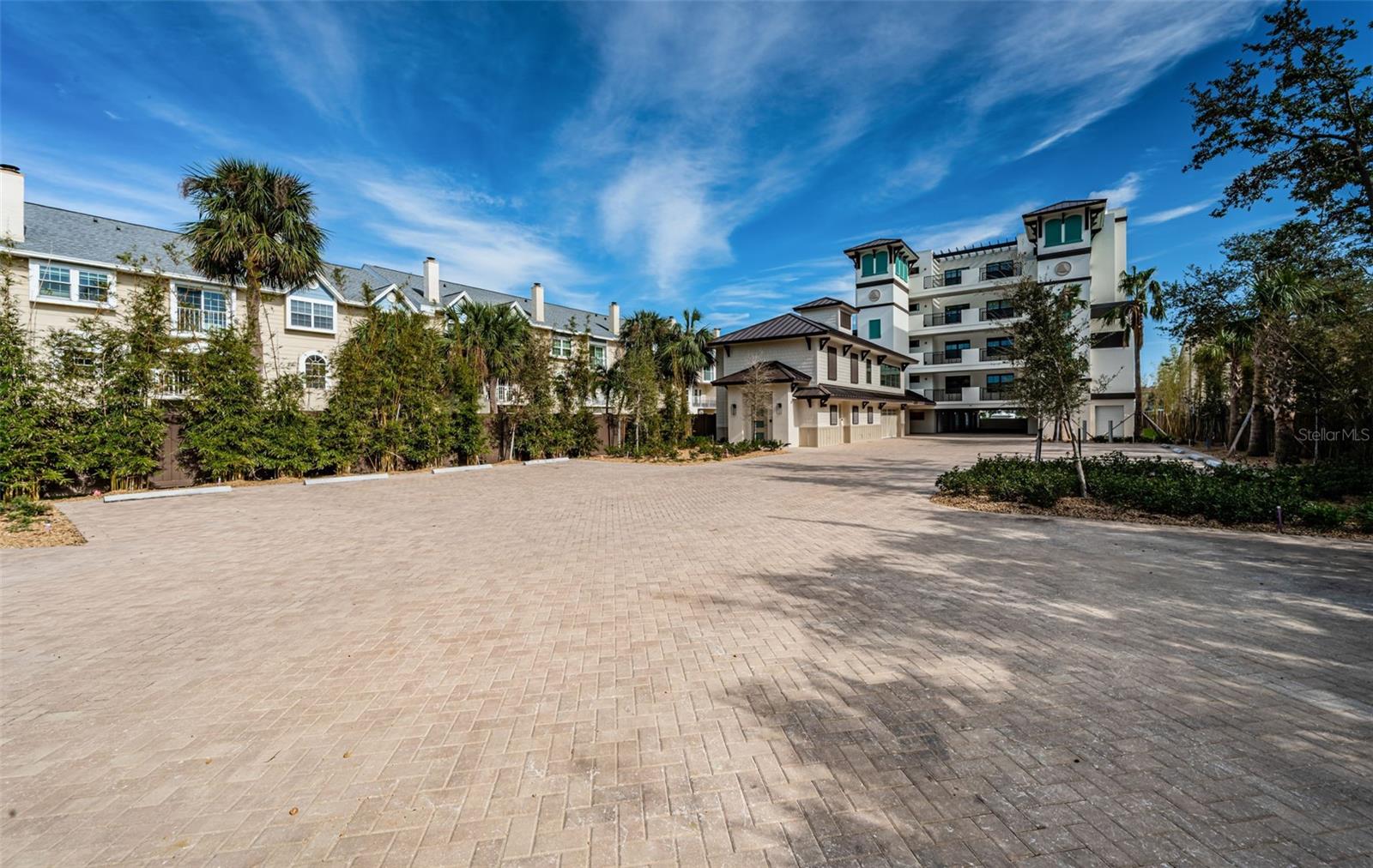 Listing photo id 5 for 455 Pinellas Bayway S 2b