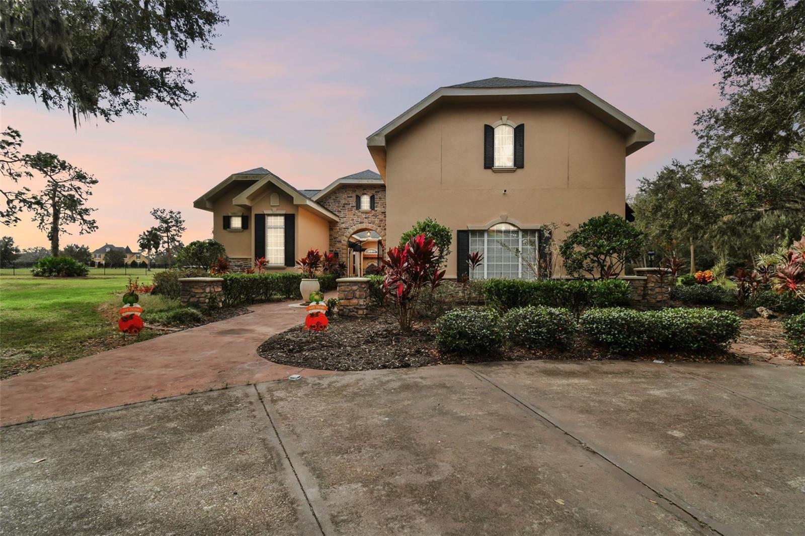 Details for 12709 Mannhurst Oak Lane, LITHIA, FL 33547