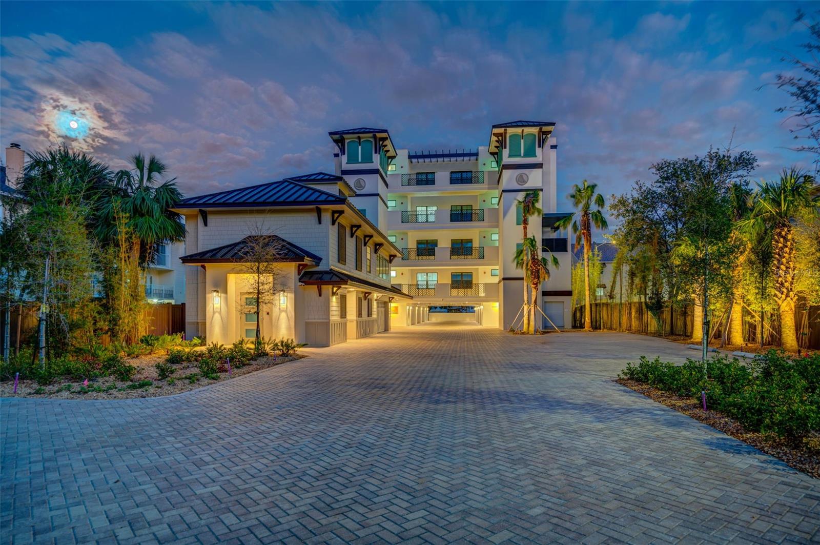 Listing photo id 1 for 455 Pinellas Bayway S 4a