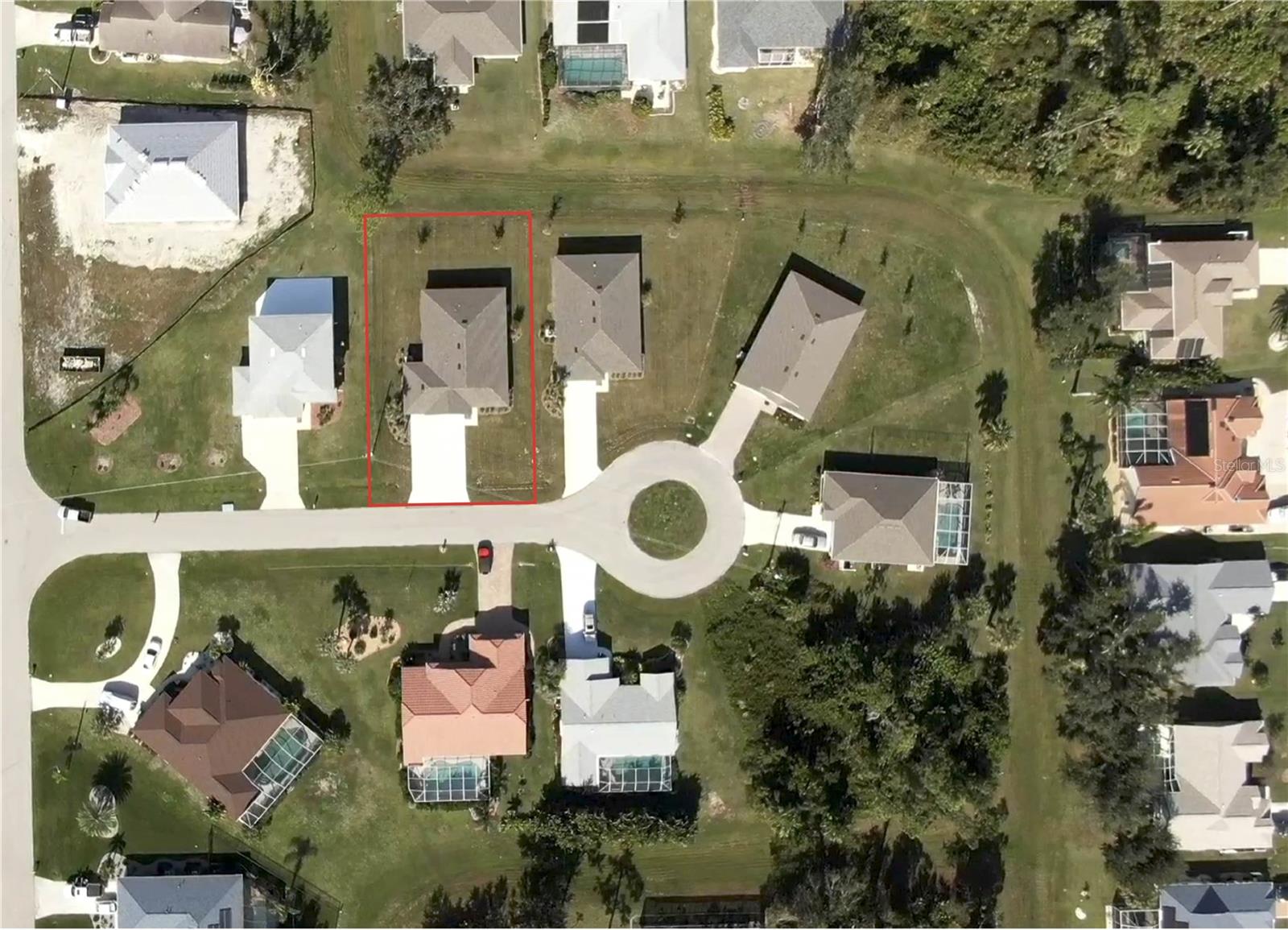 Image 36 of 38 For 25434 Colon Drive