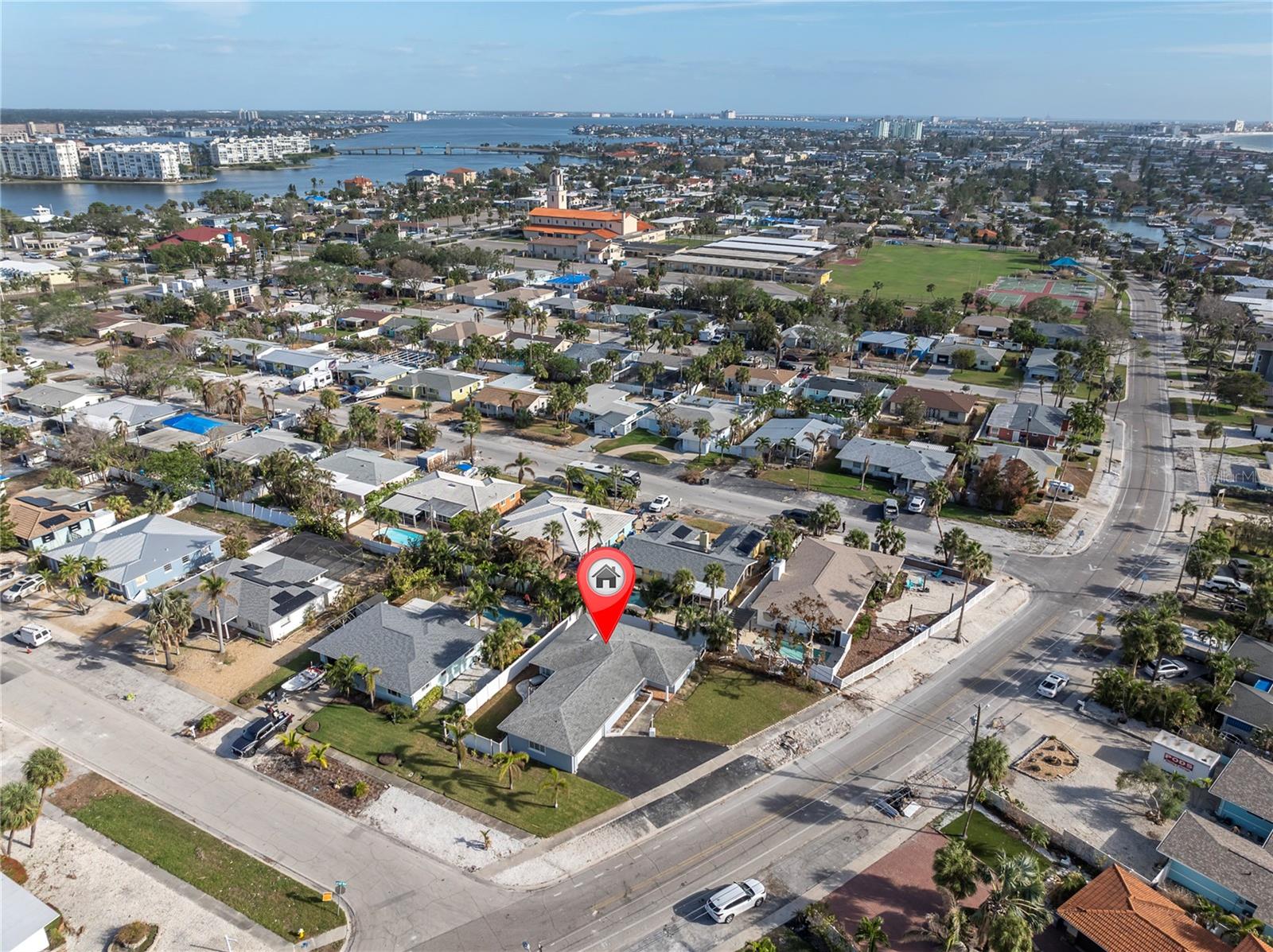 Image 11 of 53 For 8651 Gulf Boulevard