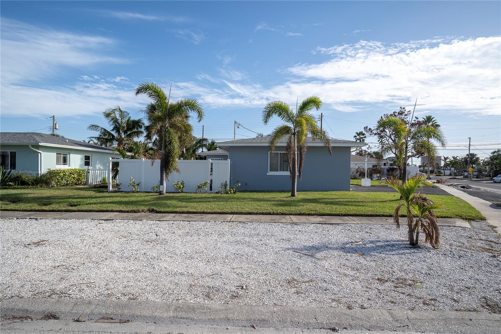 Image 8 of 53 For 8651 Gulf Boulevard