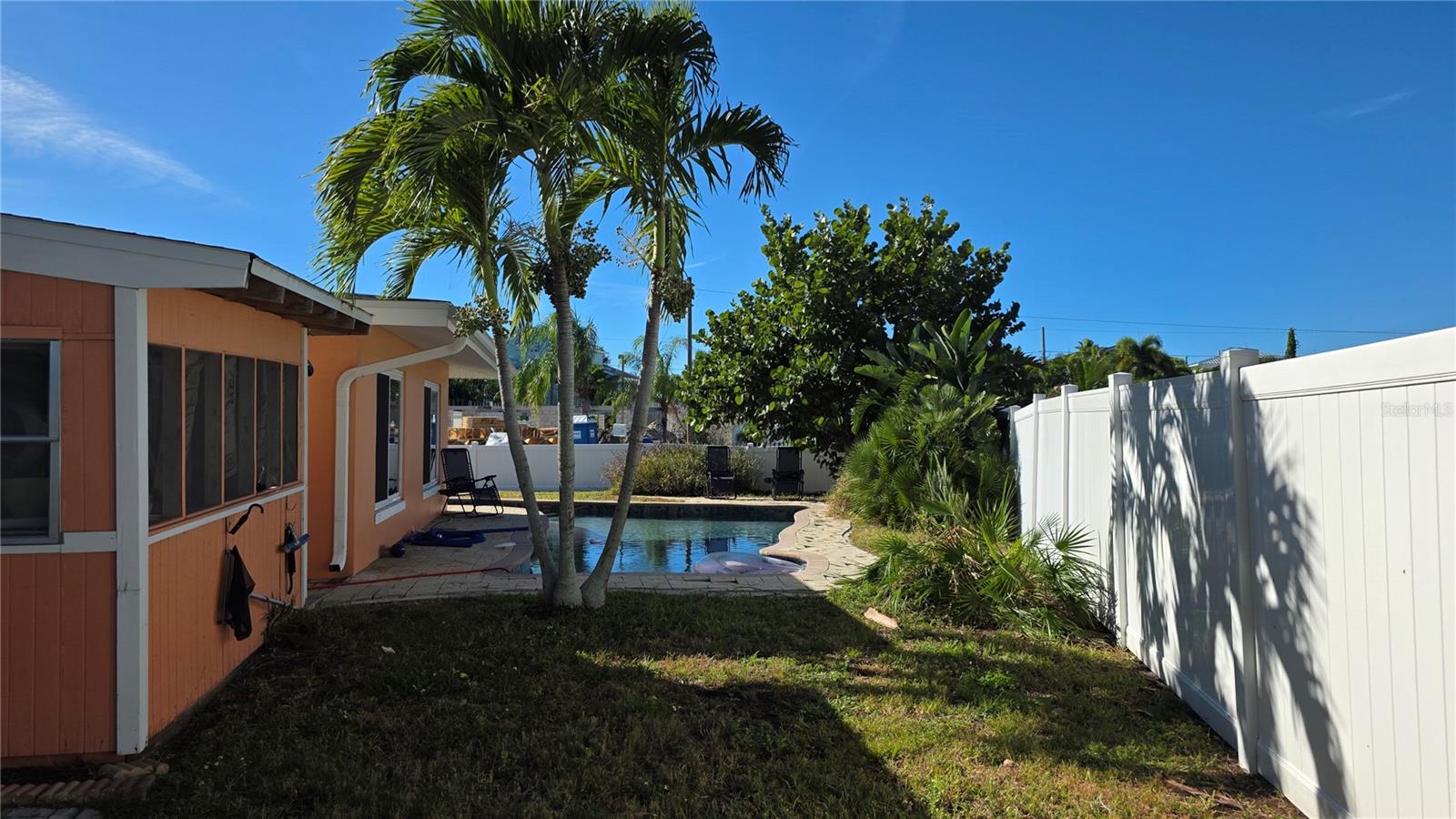 Image 43 of 78 For 552 Trade Winds Drive