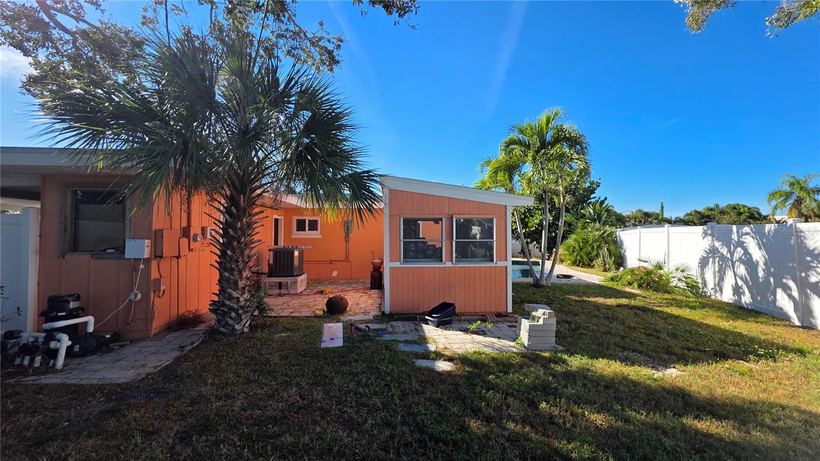 Image 44 of 78 For 552 Trade Winds Drive