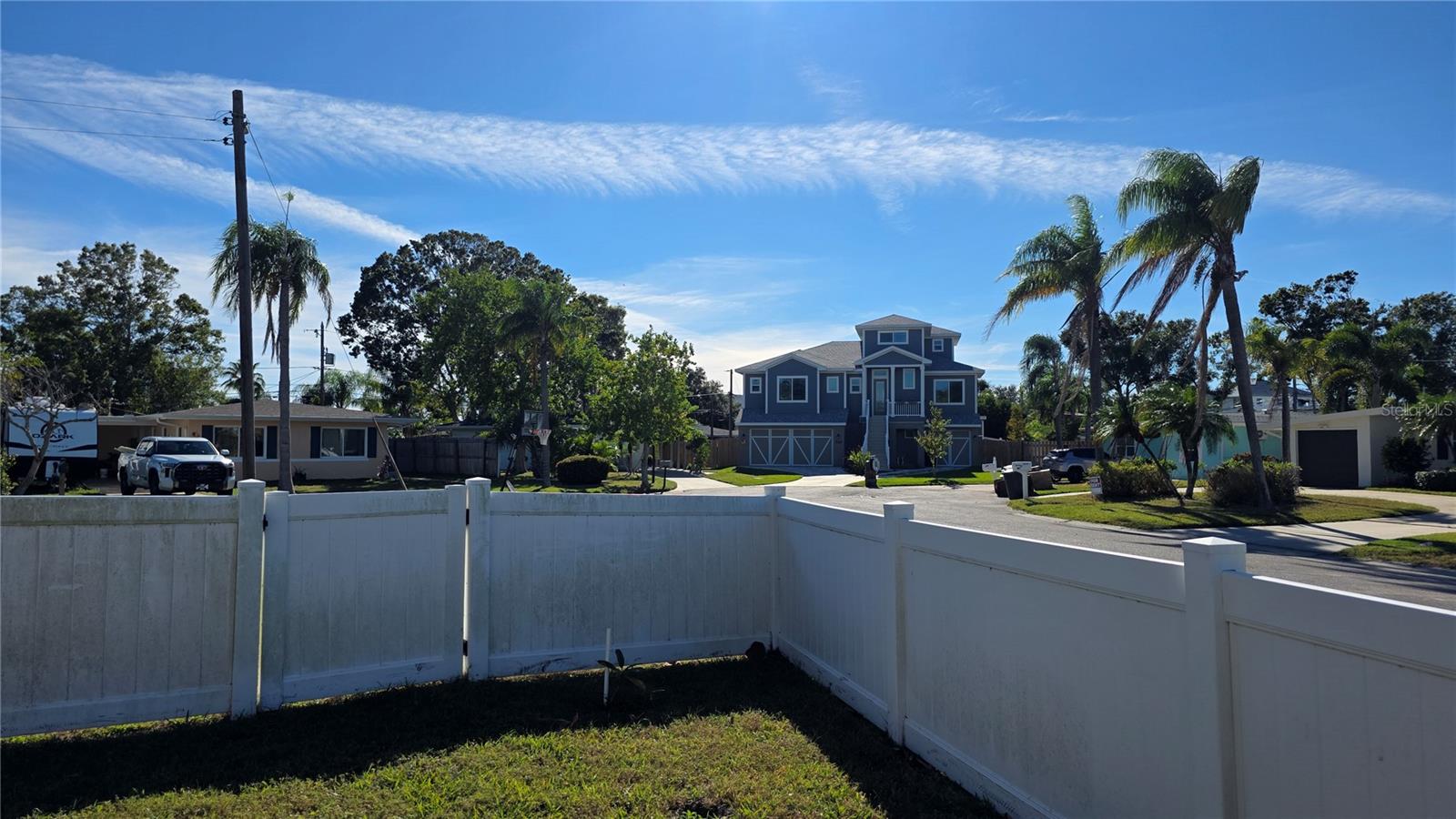 Image 48 of 78 For 552 Trade Winds Drive