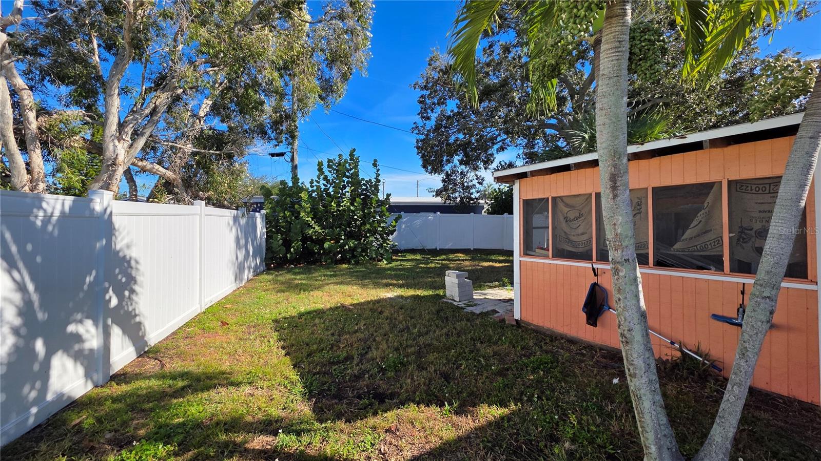 Image 63 of 78 For 552 Trade Winds Drive