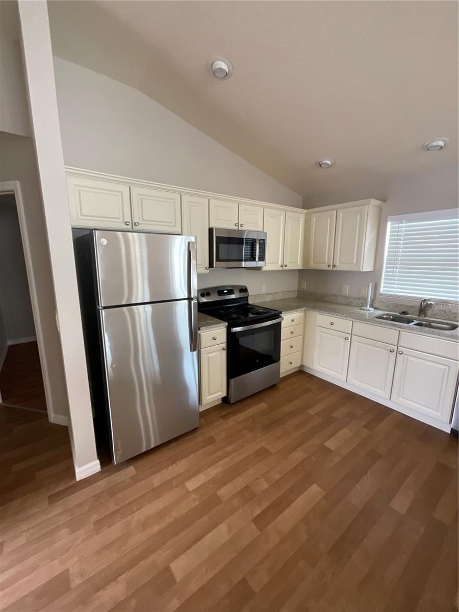 Image 3 of 16 For 2294 Trailwinds Terrace