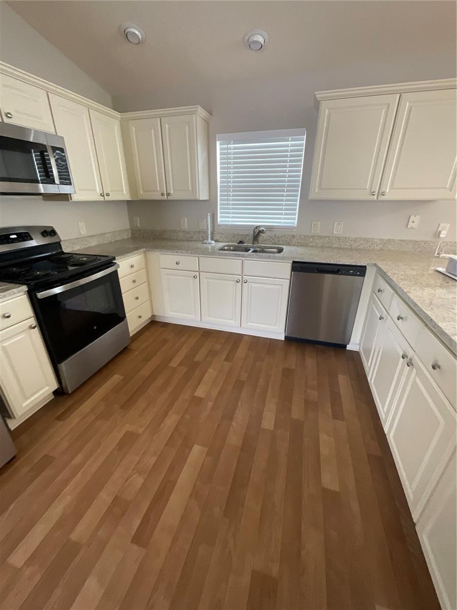 Image 4 of 16 For 2294 Trailwinds Terrace