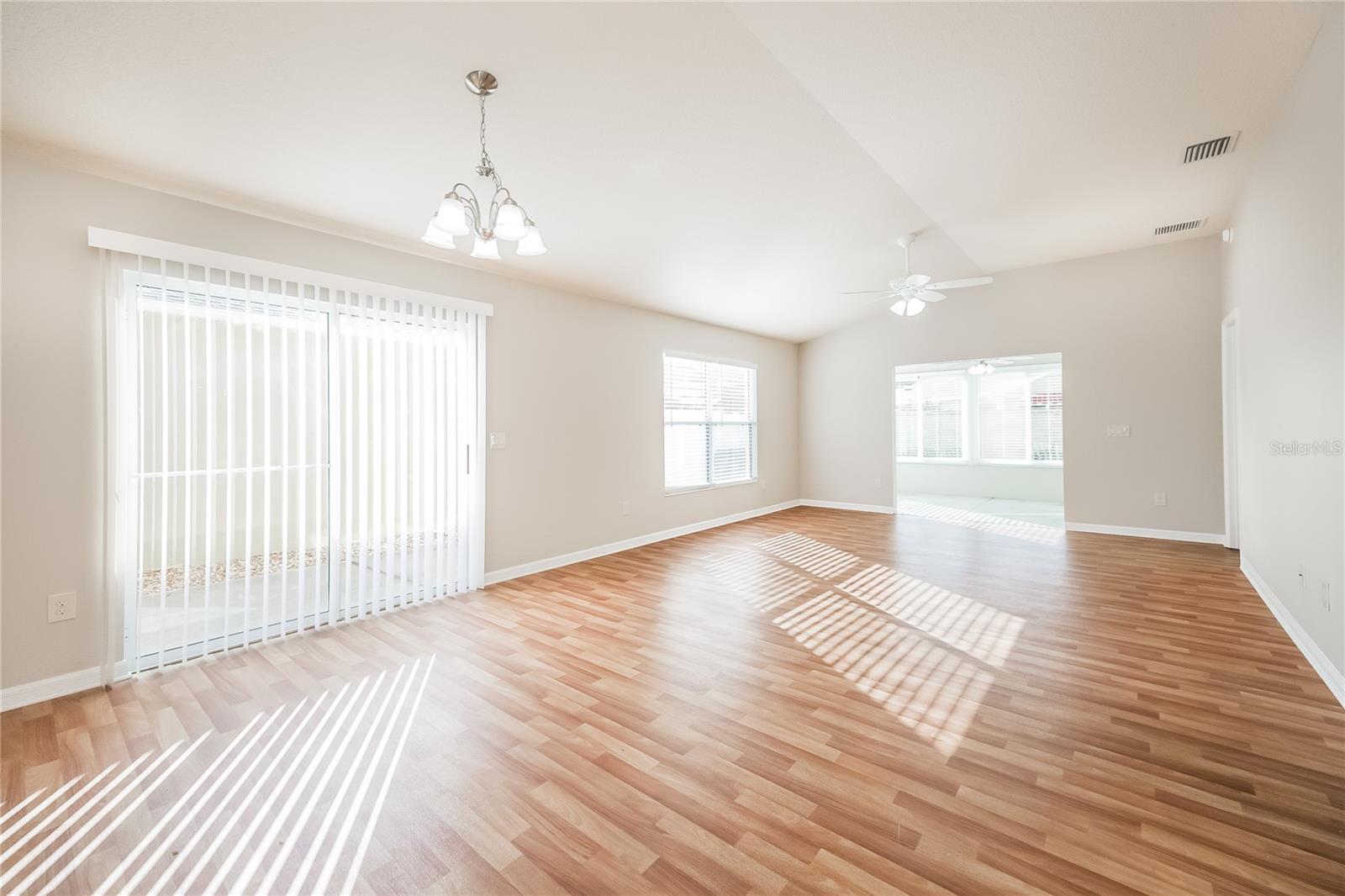 Image 5 of 16 For 2294 Trailwinds Terrace