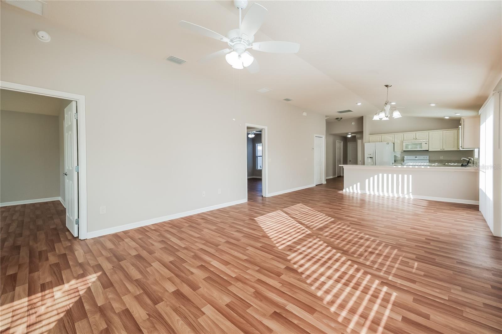 Image 6 of 16 For 2294 Trailwinds Terrace