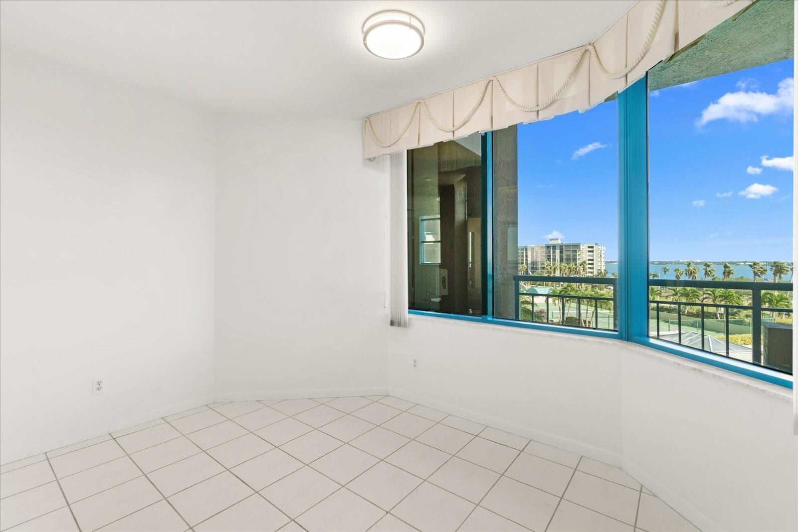 Image 11 of 58 For 1560 Gulf Boulevard 503