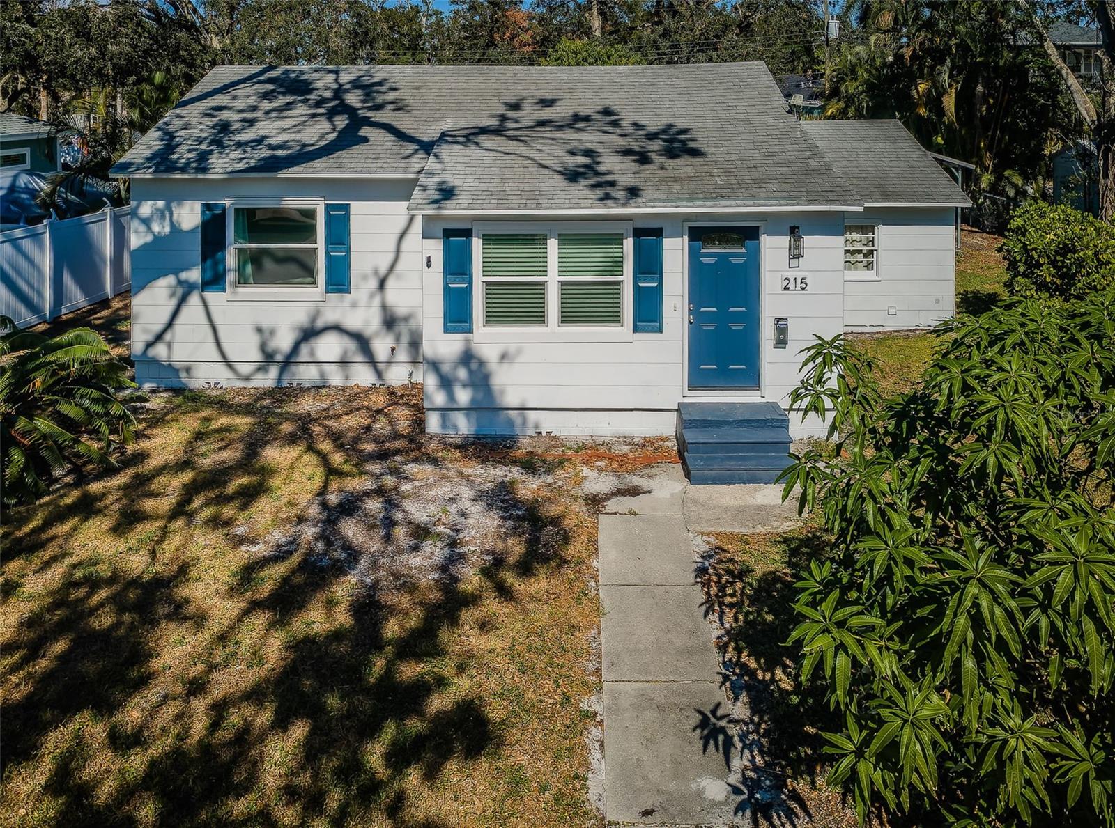 Details for 215 35th Avenue Ne, SAINT PETERSBURG, FL 33704