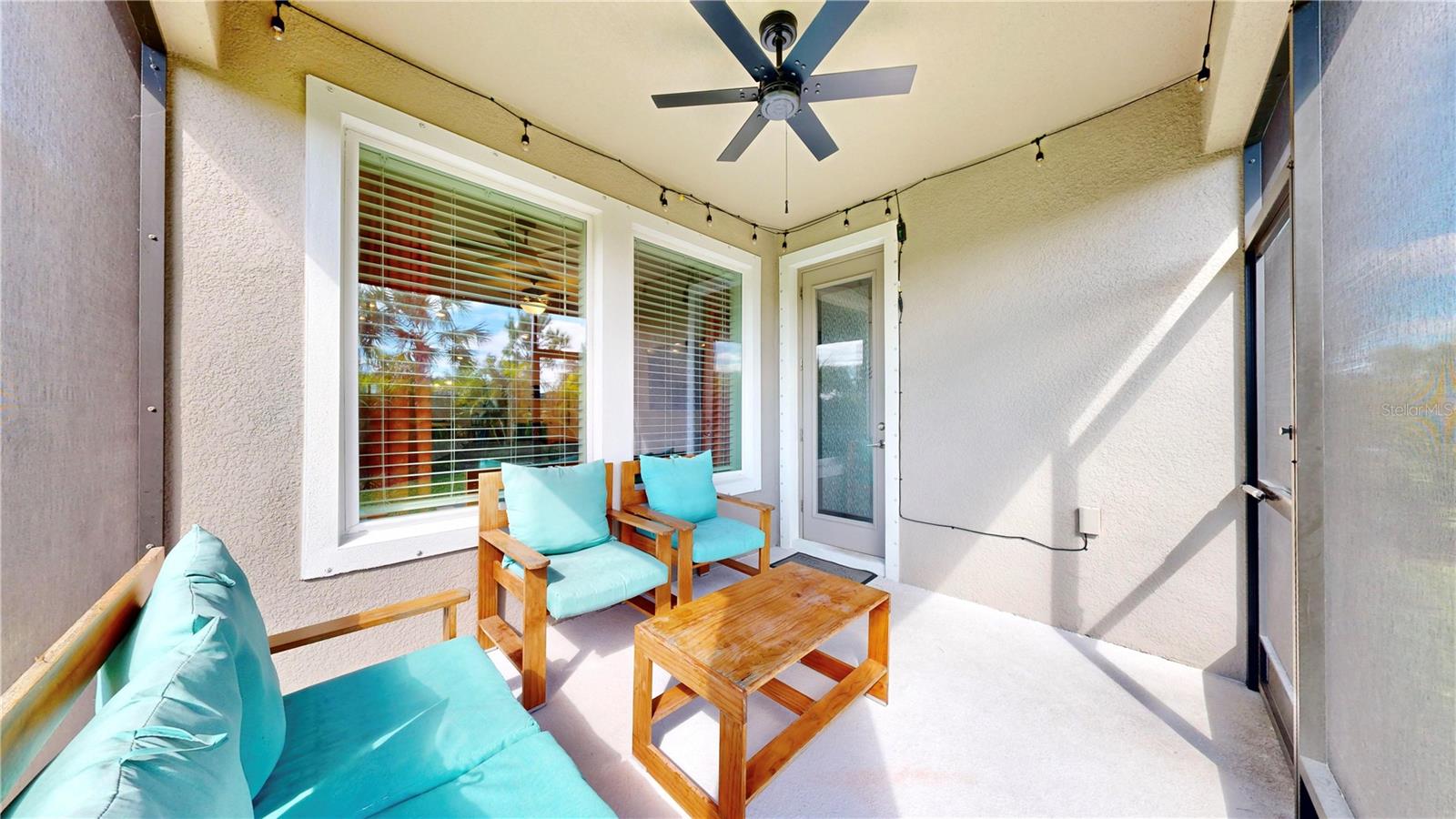 Listing photo id 21 for 5645 Del Coronado Drive