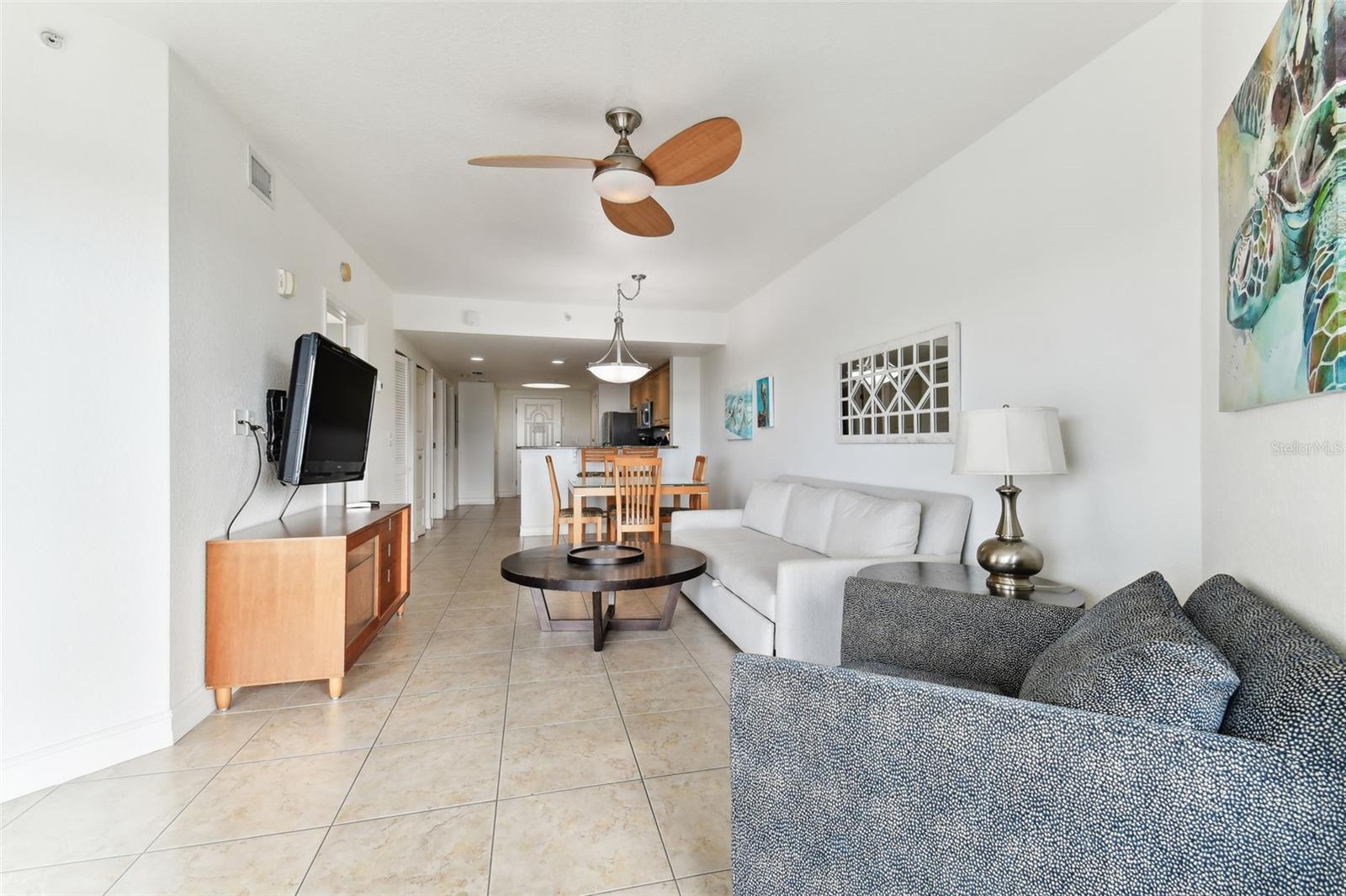 Listing photo id 18 for 11605 Gulf Boulevard 507