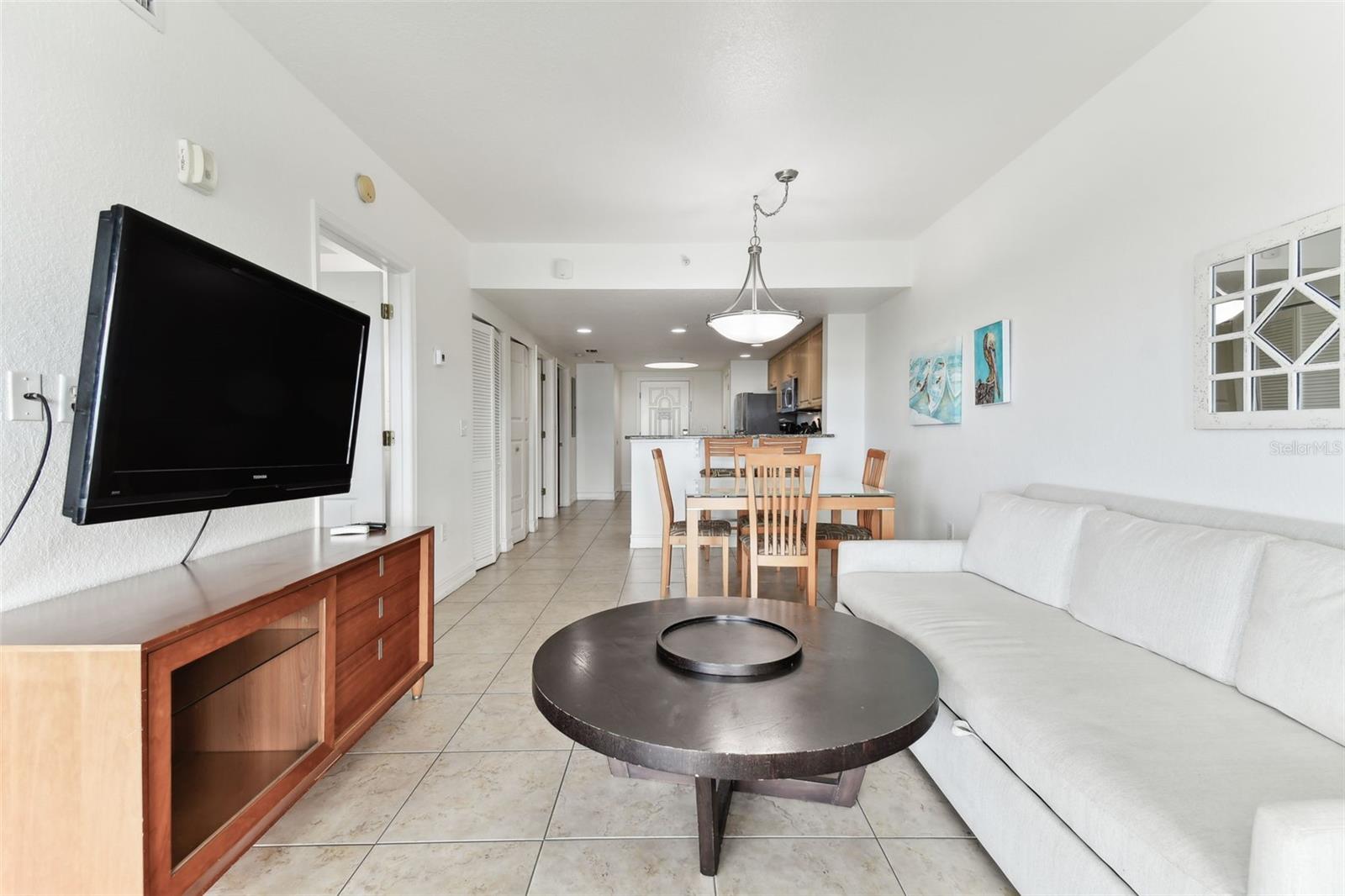 Listing photo id 21 for 11605 Gulf Boulevard 507