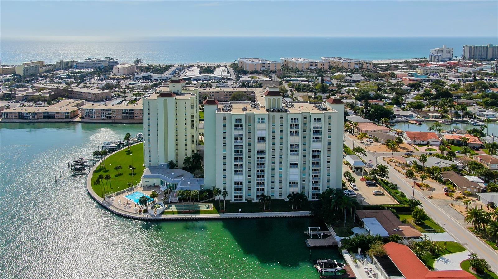 Image 14 of 84 For 400 64 Avenue 1207
