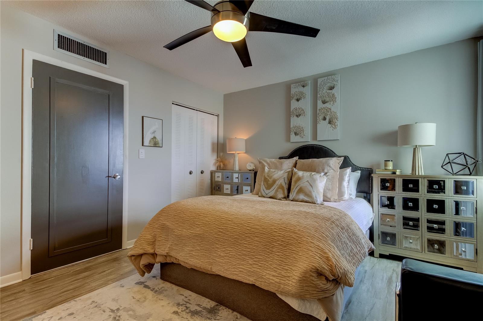 Image 33 of 84 For 400 64 Avenue 1207