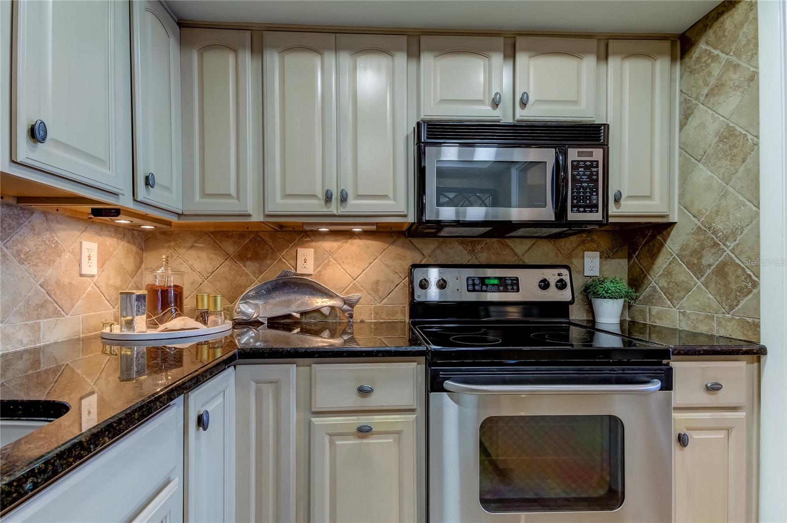 Image 45 of 84 For 400 64 Avenue 1207
