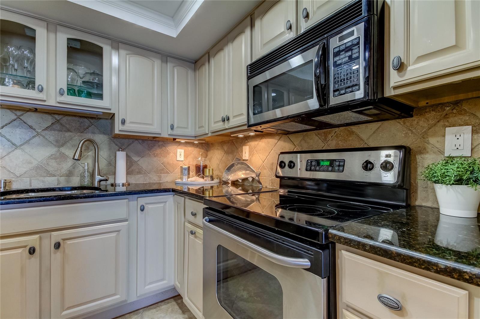 Image 47 of 84 For 400 64 Avenue 1207