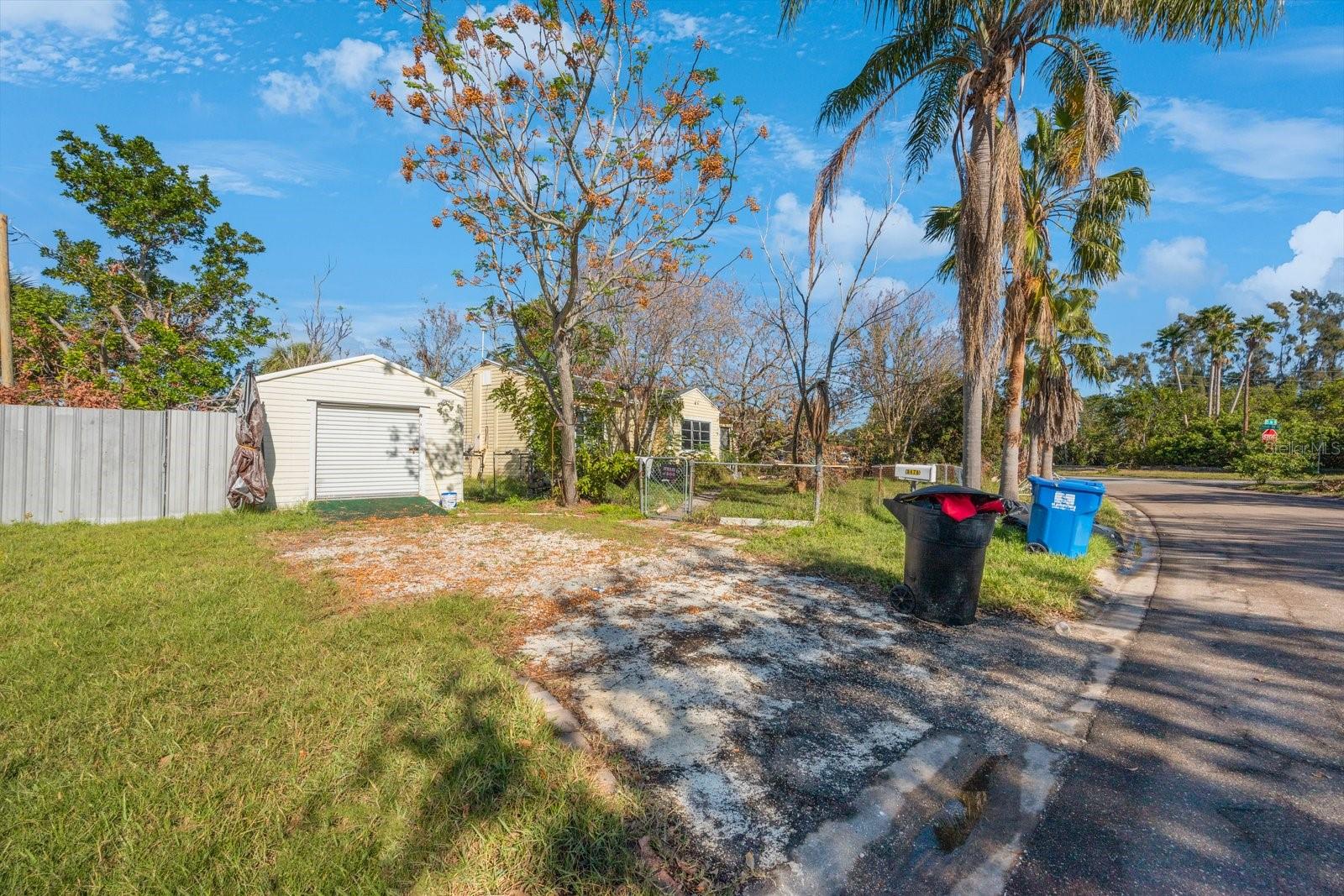 Image 12 of 15 For 8474 Tobay Road N
