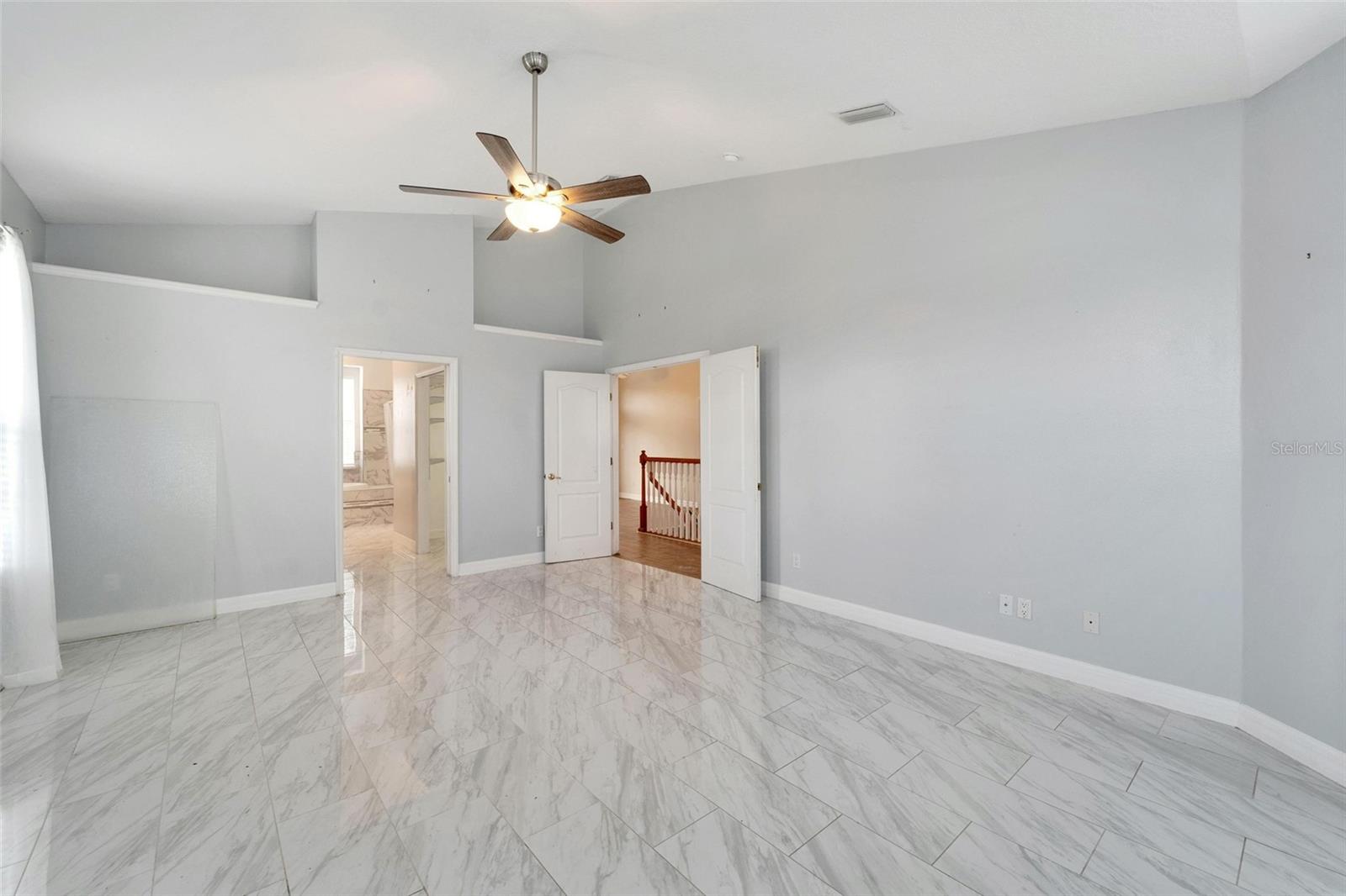 Listing photo id 23 for 11305 Sweet Bay Court