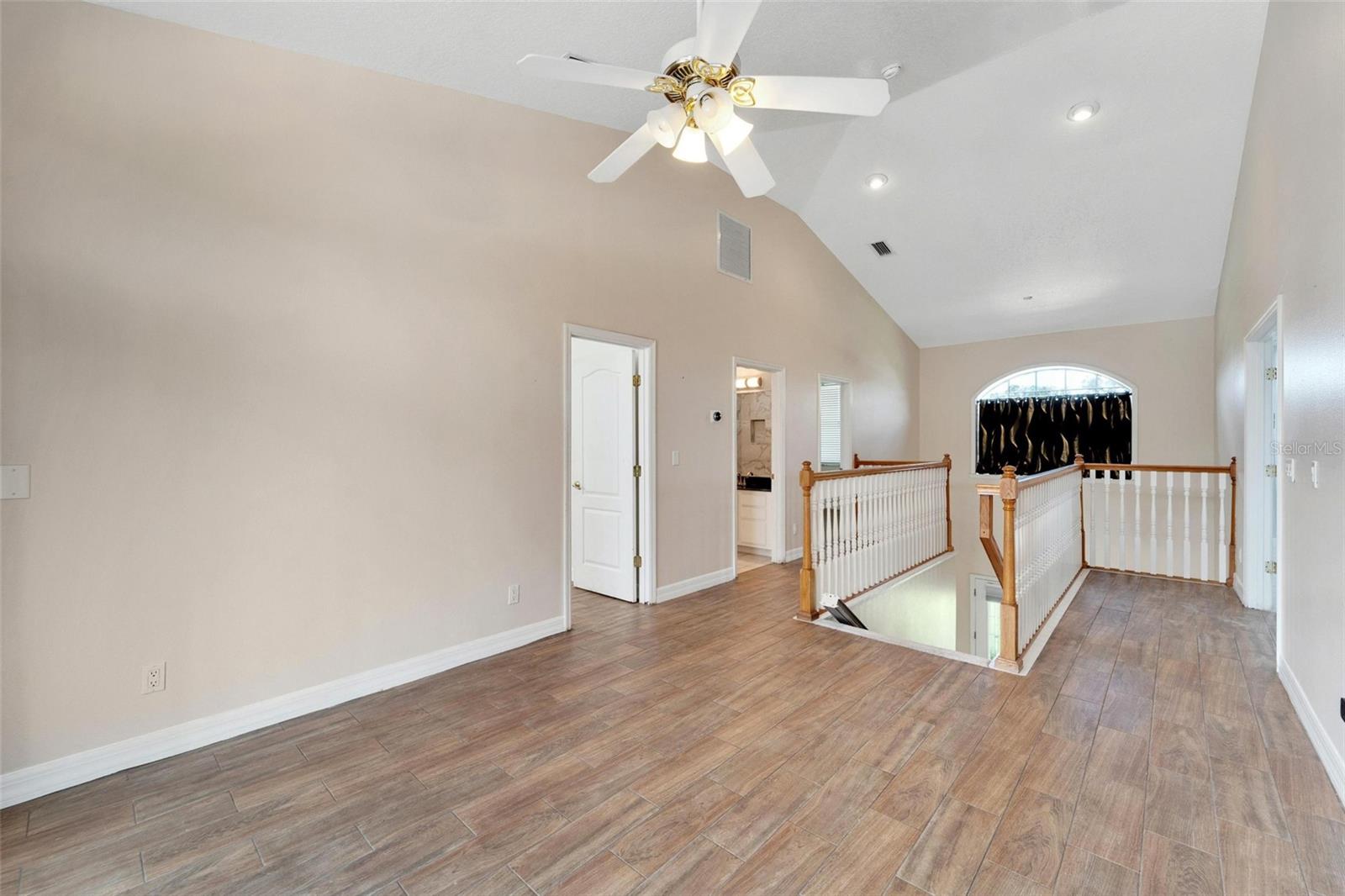 Listing photo id 28 for 11305 Sweet Bay Court