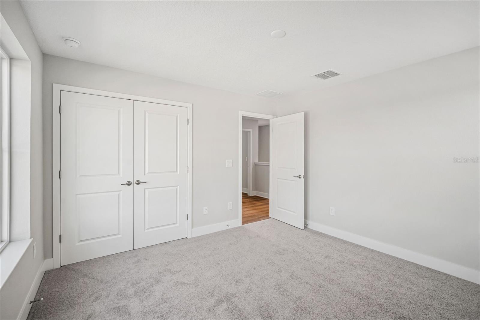 Image 23 of 54 For 840 61st Avenue Ne