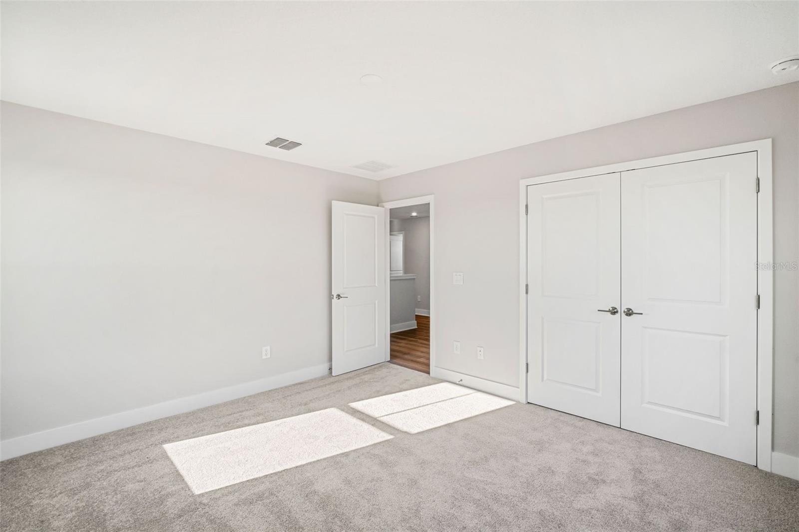 Image 25 of 54 For 840 61st Avenue Ne