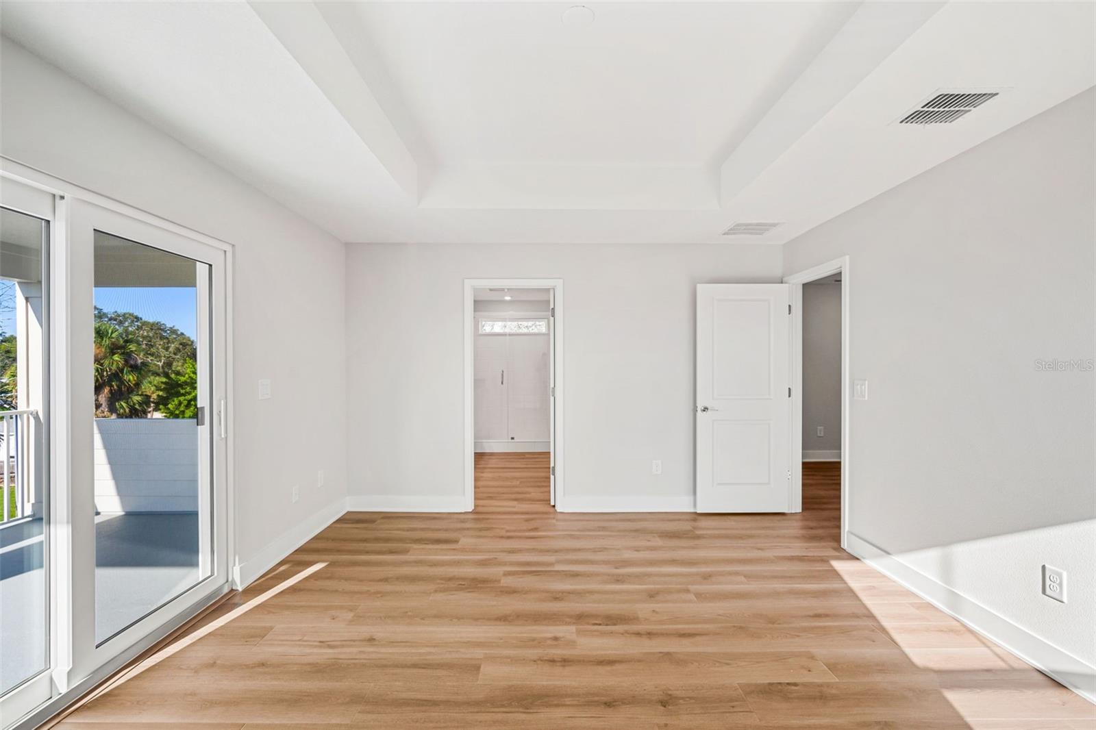 Image 33 of 54 For 840 61st Avenue Ne