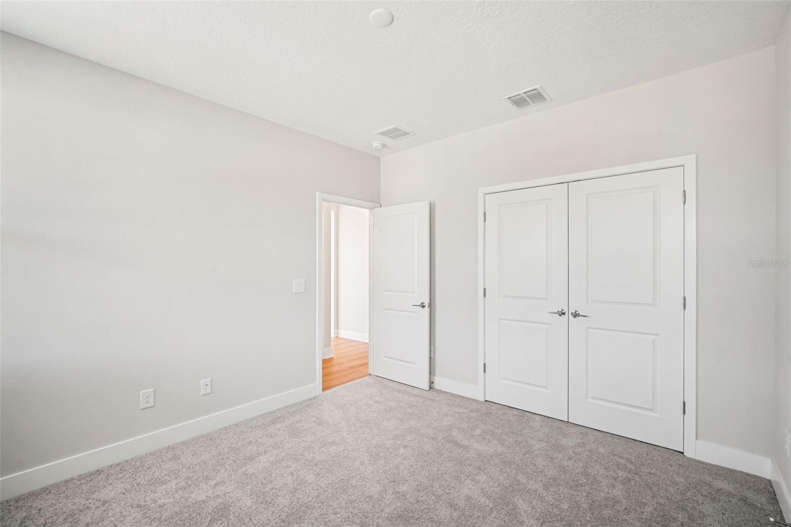 Image 39 of 54 For 840 61st Avenue Ne
