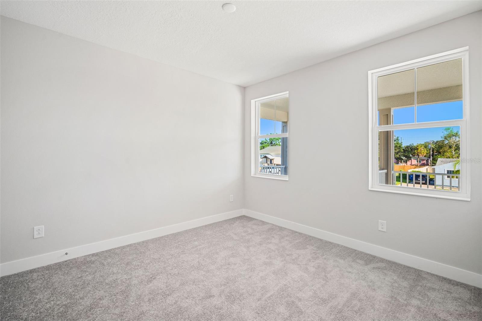 Image 40 of 54 For 840 61st Avenue Ne