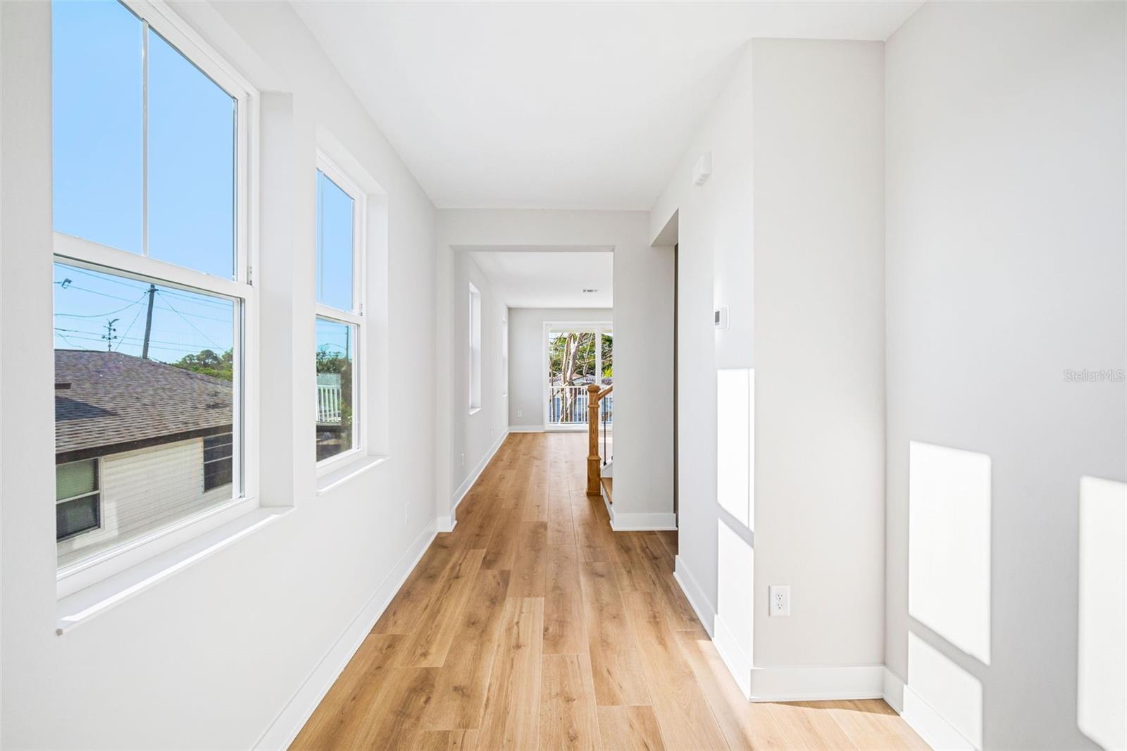 Image 41 of 54 For 840 61st Avenue Ne