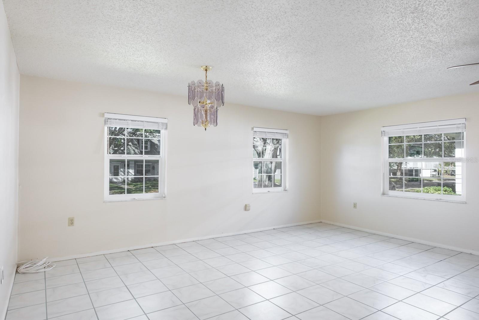 Image 11 of 40 For 1727 Belleair Forest Drive B