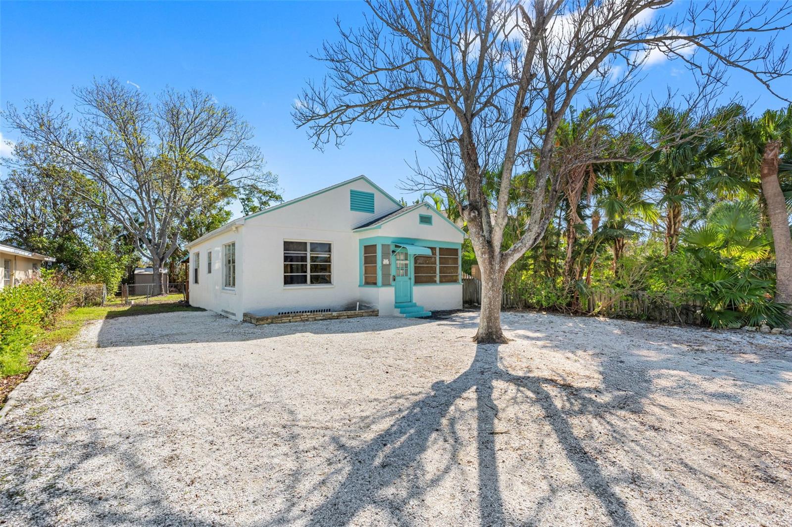 Listing photo id 1 for 1209 Bay Palm Boulevard