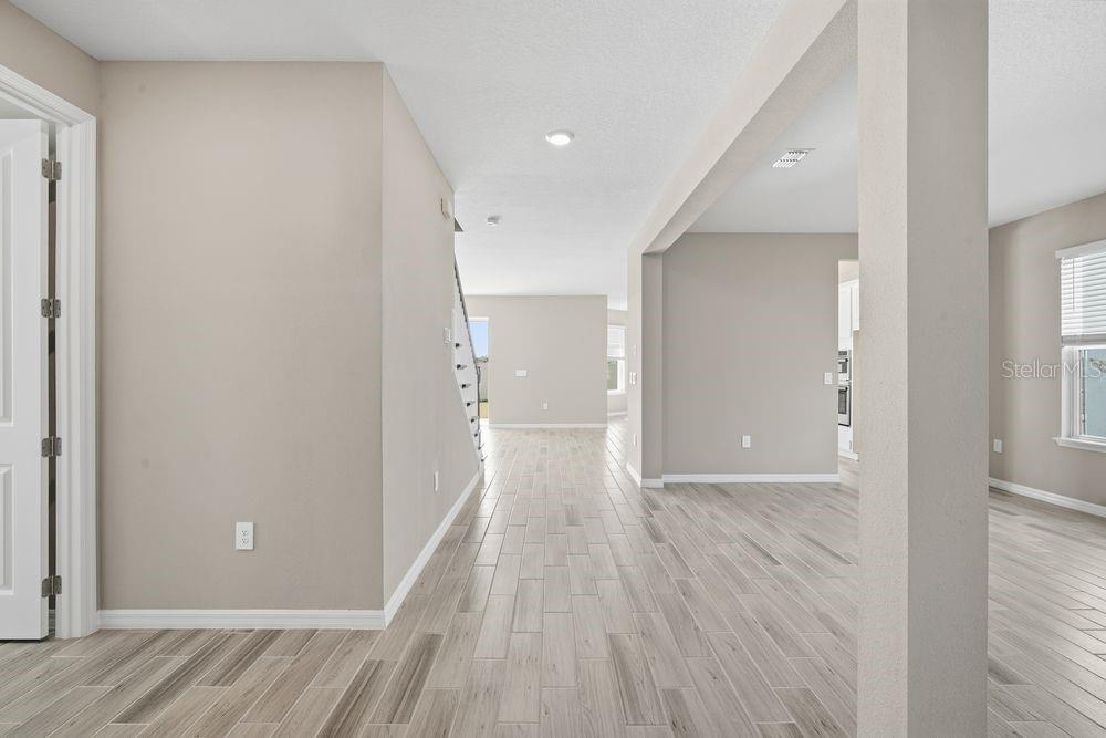 Image 21 of 35 For 719 Sky Shade Drive