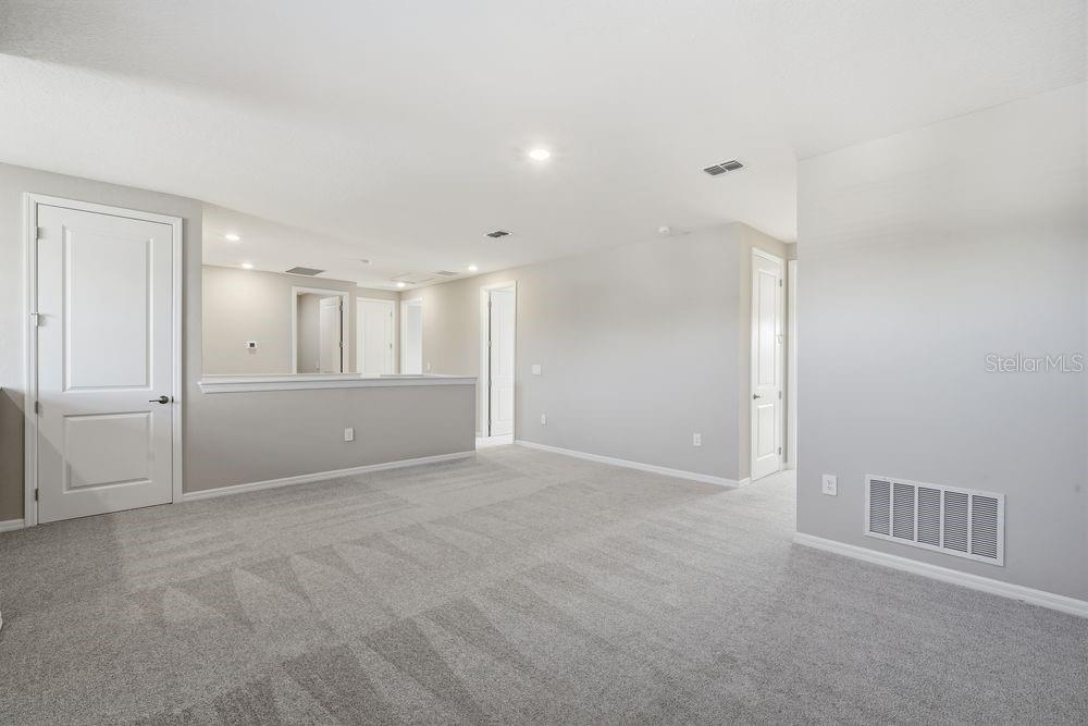 Image 22 of 35 For 719 Sky Shade Drive