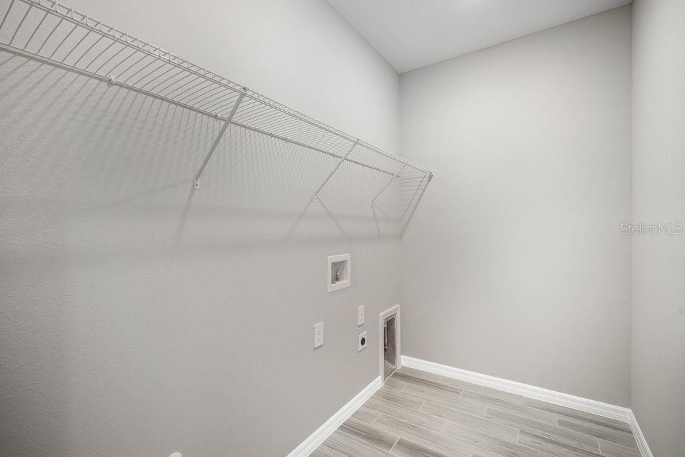 Image 26 of 35 For 719 Sky Shade Drive