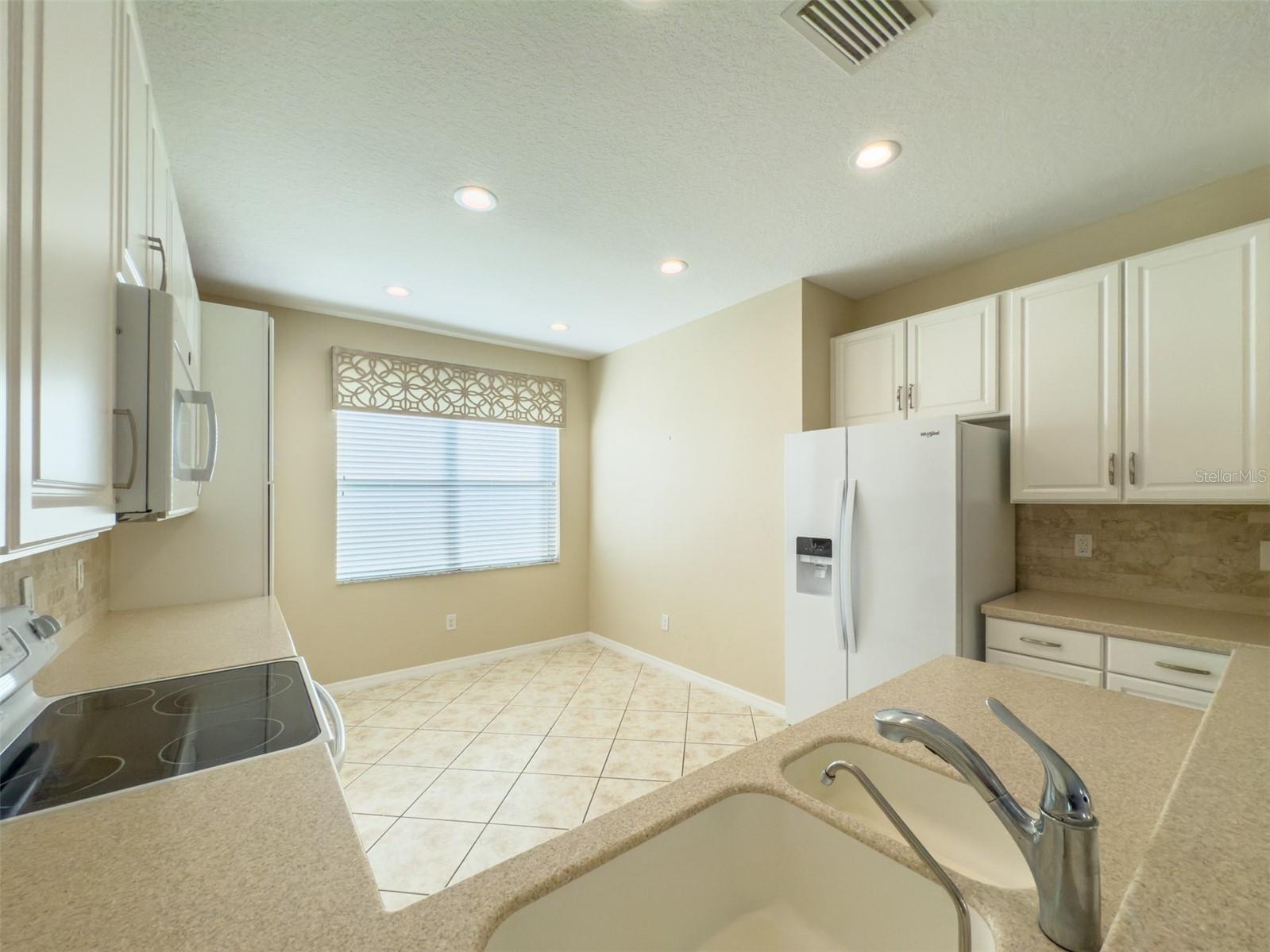 Image 13 of 88 For 16233 Amethyst Key Drive