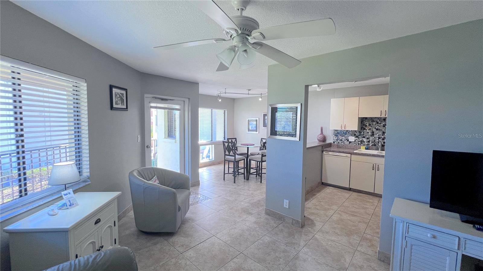 Image 8 of 43 For 1515 Pinellas Bayway S 35