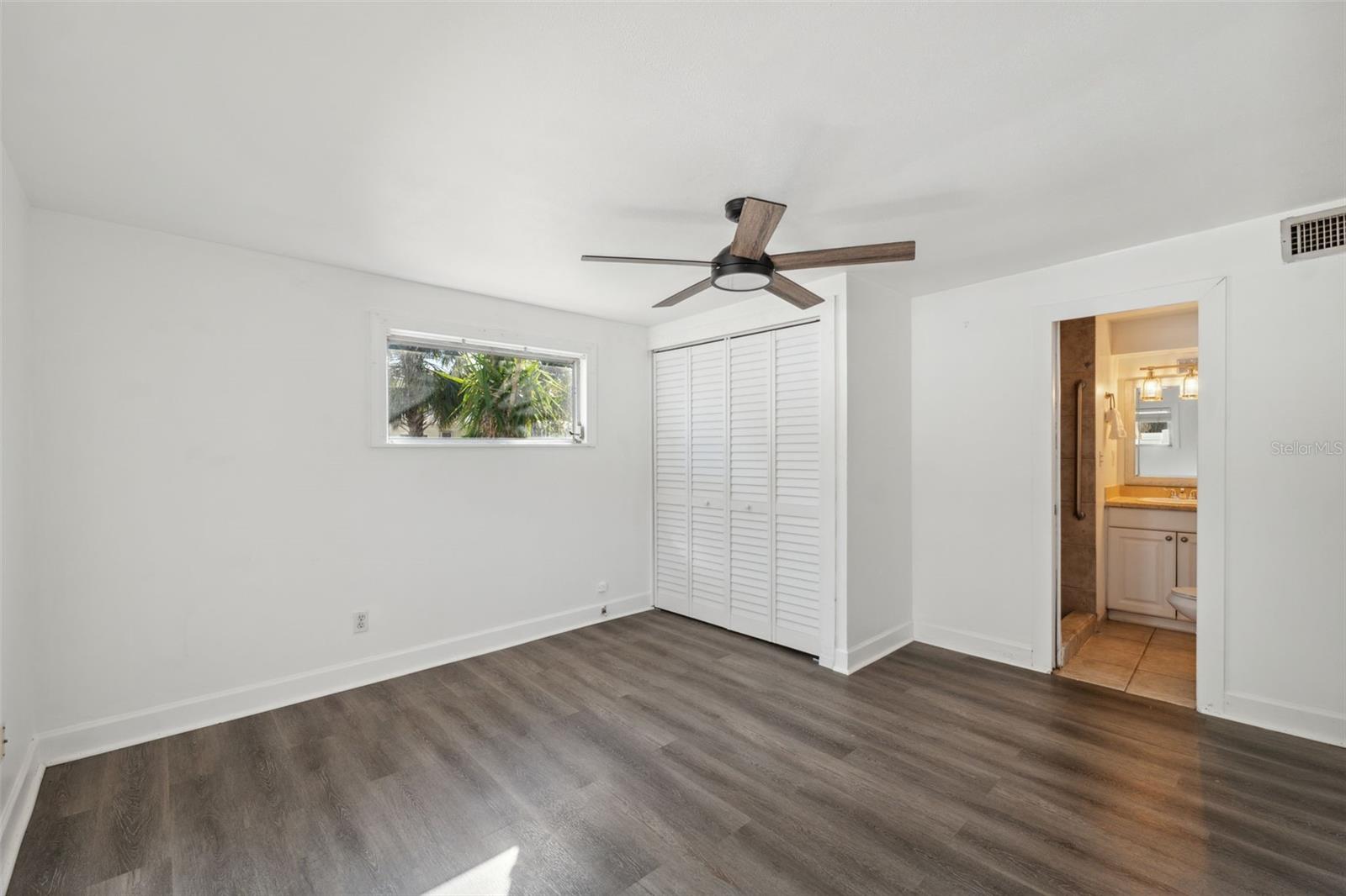 Image 16 of 30 For 3918 Fig Street