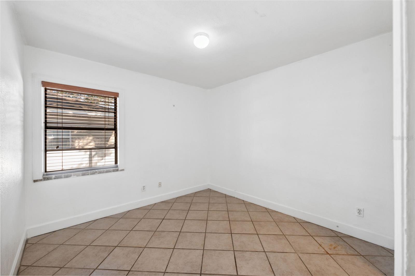 Image 23 of 30 For 3918 Fig Street