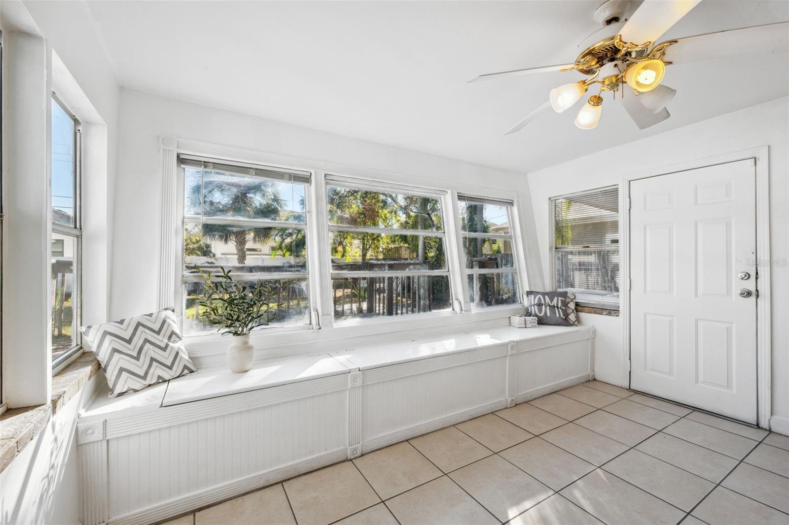 Image 6 of 30 For 3918 Fig Street