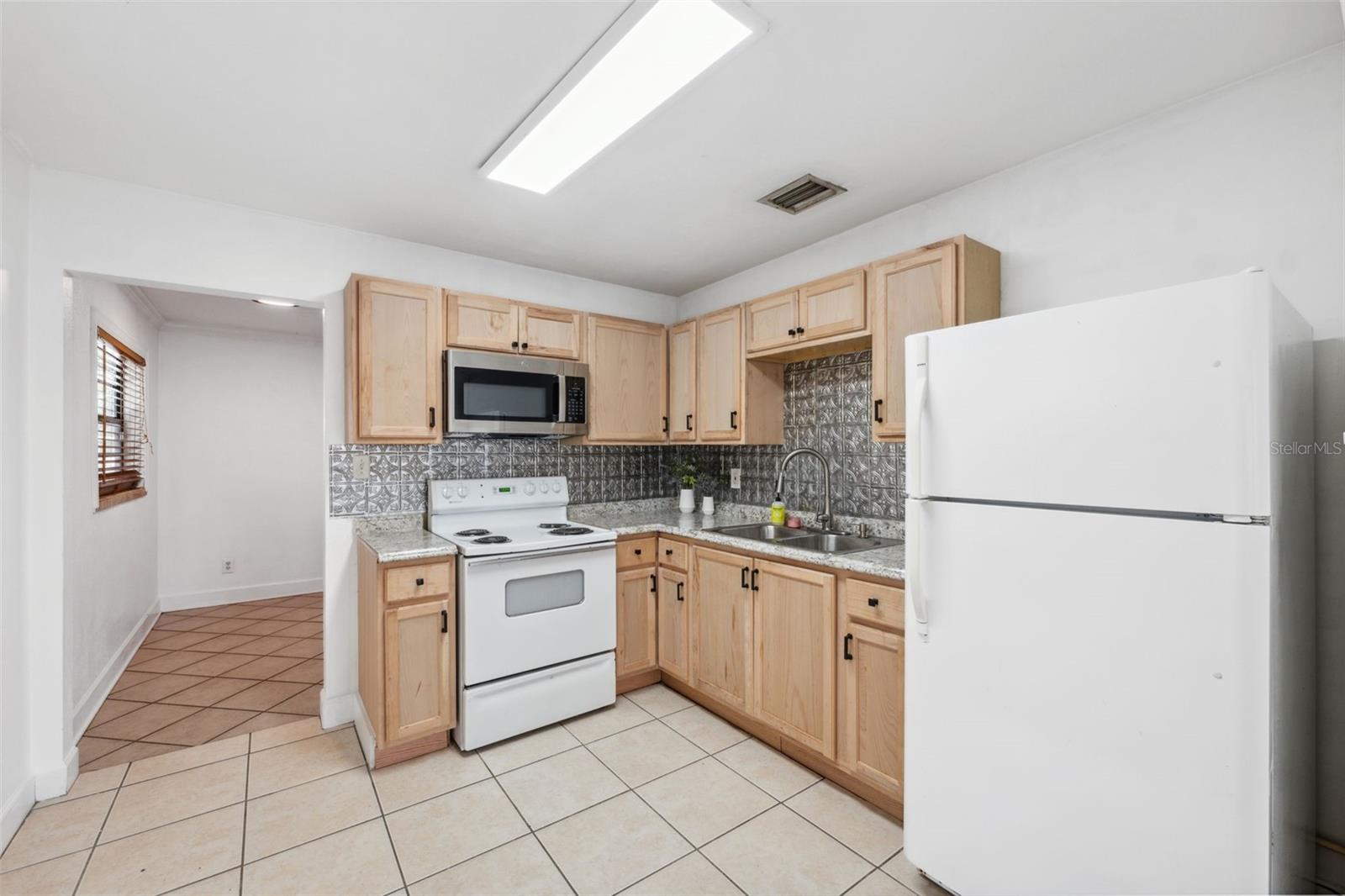 Image 9 of 30 For 3918 Fig Street