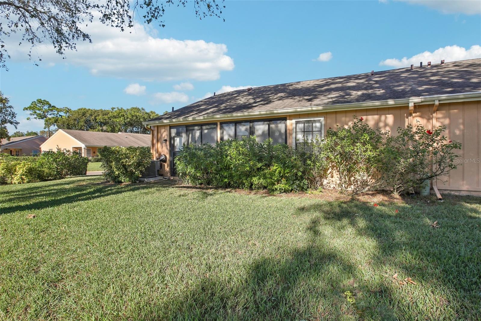 Listing photo id 24 for 9302 Trowbridge Court