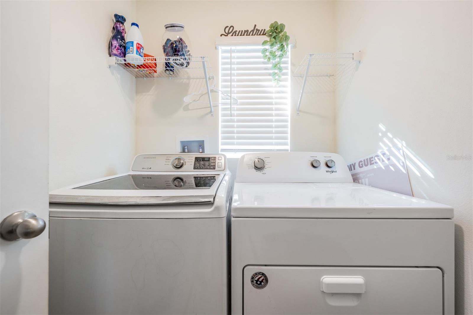 Listing photo id 11 for 16838 Delia Street