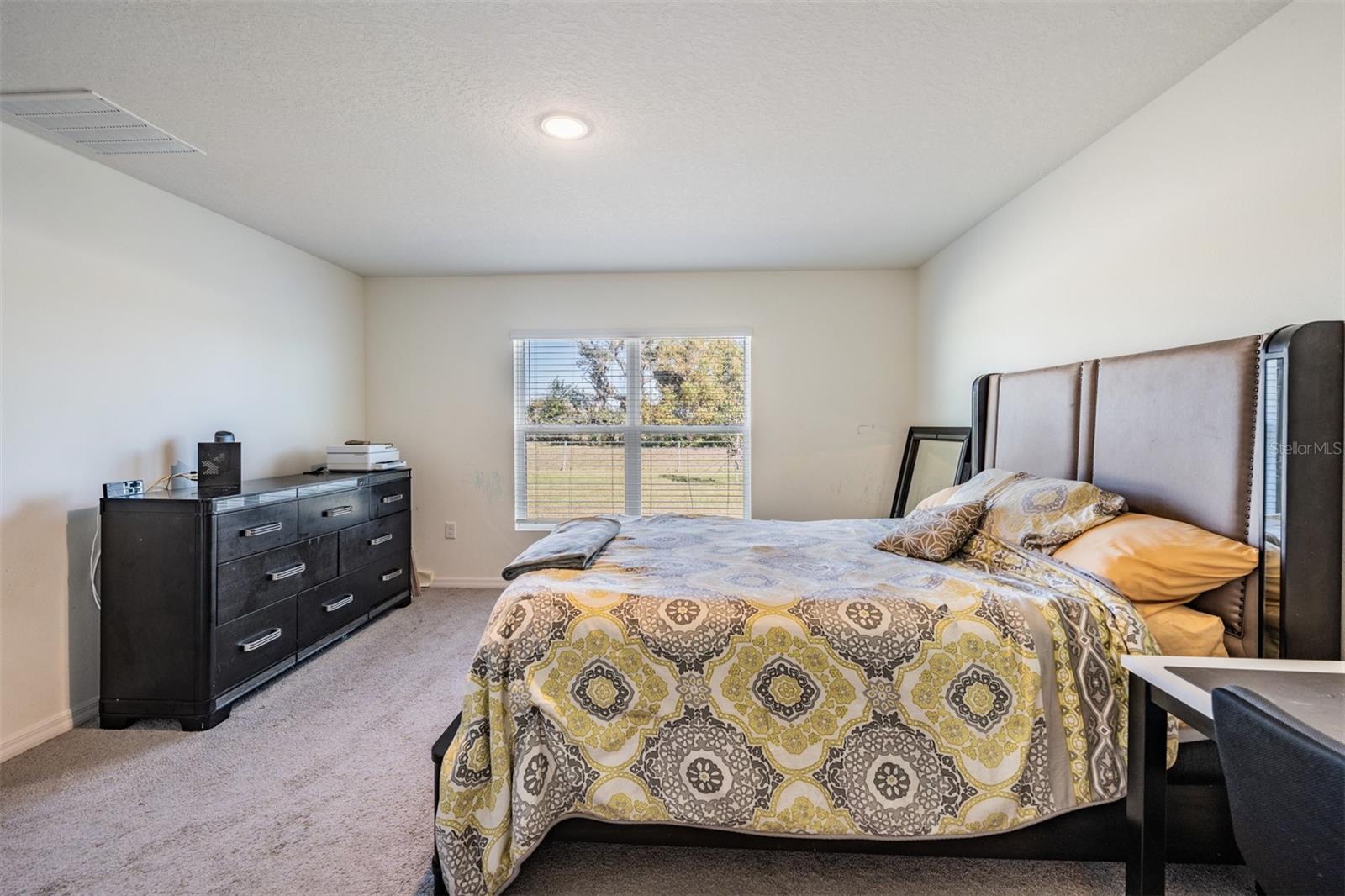 Listing photo id 16 for 16838 Delia Street